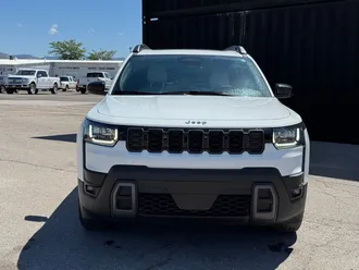 2026 Jeep Cherokee photo 2