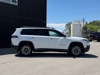 2026 Jeep Cherokee photo 5
