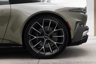 2026 Aston Martin Vantage photo 6