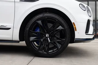 2026 Bentley Bentayga photo 3