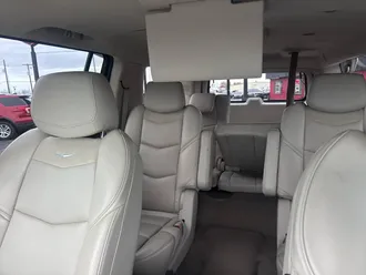 Escalade ESV 19