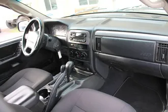Grand Cherokee 30