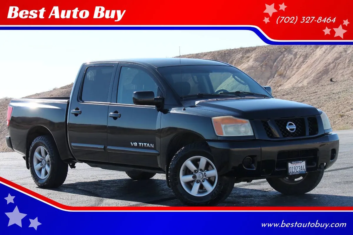2010 Nissan Titan SE 4x2 4dr Crew Cab SWB Pickup