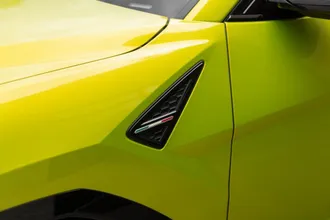 2025 Lamborghini Urus photo 7