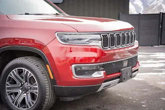 2024 Jeep Wagoneer photo 3