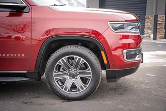 2024 Jeep Wagoneer photo 4