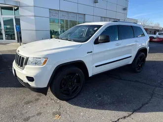 2012 Jeep Grand Cherokee photo 2