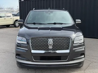 2023 Lincoln Navigator photo 3
