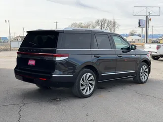 2023 Lincoln Navigator photo 7