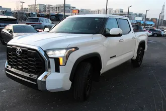 2024 TOYOTA TUNDRA photo 4