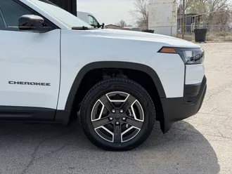 2026 Jeep Cherokee photo 4