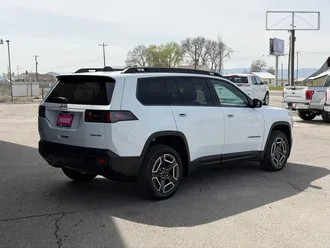 2026 Jeep Cherokee photo 7