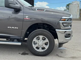 2026 Ram 2500 photo 3