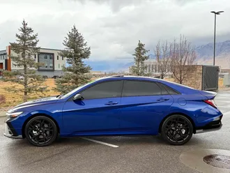 2024 Hyundai Elantra photo 2