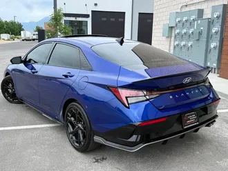 2024 Hyundai Elantra photo 3