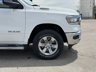 2023 Ram 1500 photo 4
