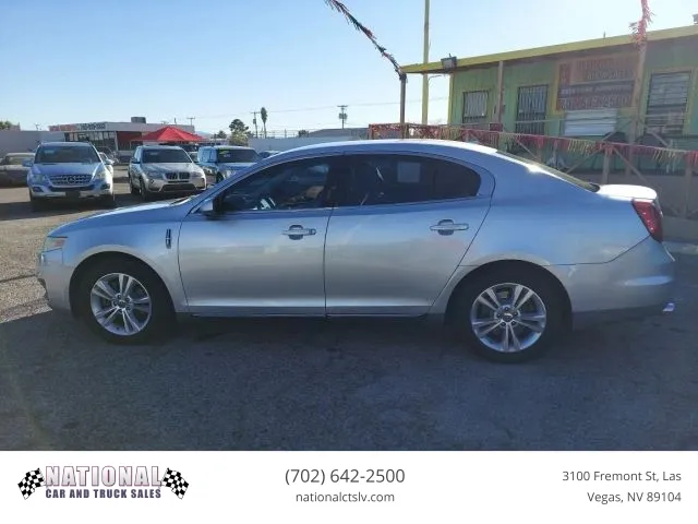 2010 Lincoln MKS Sedan 4D