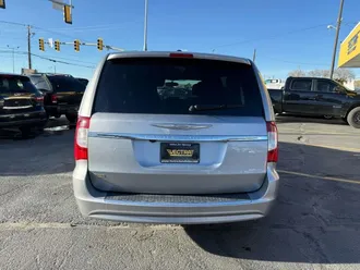 Town & Country 6