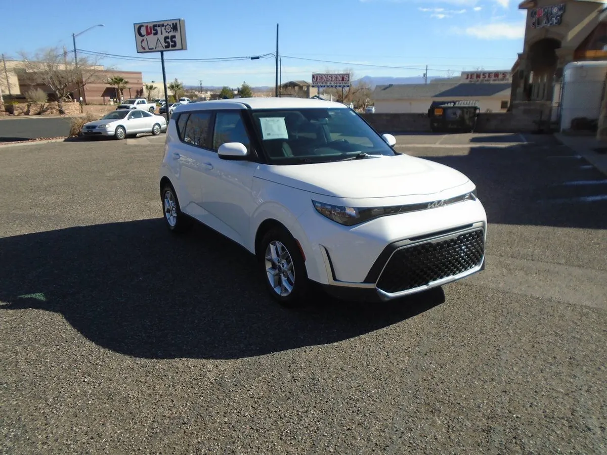 2023 Kia Soul LX 4dr Crossover