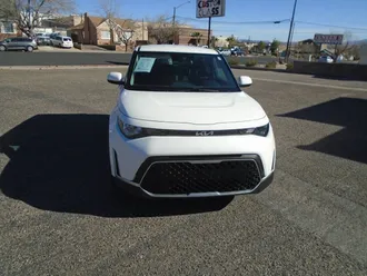2023 Kia Soul photo 2