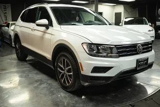 2019 VOLKSWAGEN TIGUAN photo 5