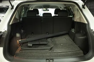 2019 VOLKSWAGEN TIGUAN photo 7