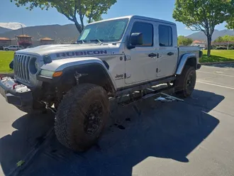2020 Jeep Gladiator photo 3