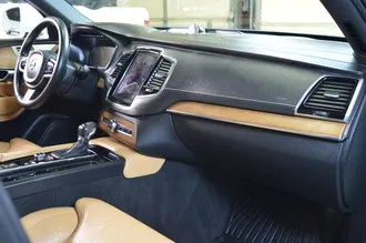 XC90 37