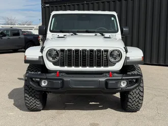 2026 Jeep Gladiator photo 2