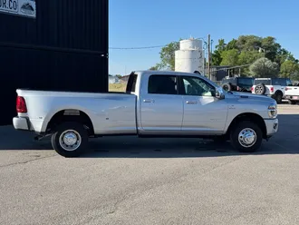 2026 Ram 3500 photo 6