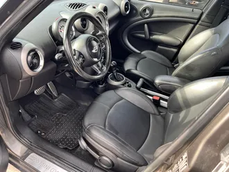 Cooper Countryman 8