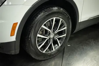 2020 VOLKSWAGEN TIGUAN photo 4