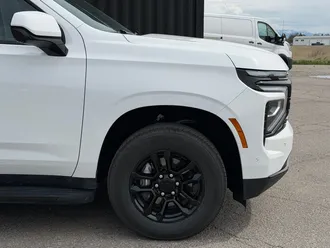 2025 Chevrolet Tahoe photo 4