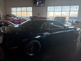 2023 Dodge Challenger photo 4