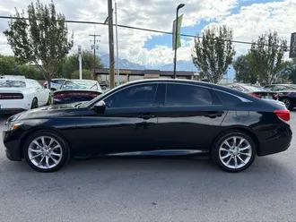 2018 Honda Accord photo 3