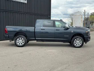 2026 Ram 3500 photo 6