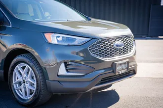 2023 Ford Edge photo 3