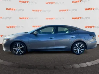 2022 Nissan Maxima photo 2