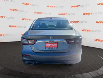 2022 Nissan Maxima photo 4