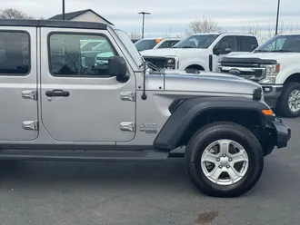 2020 Jeep Wrangler photo 4