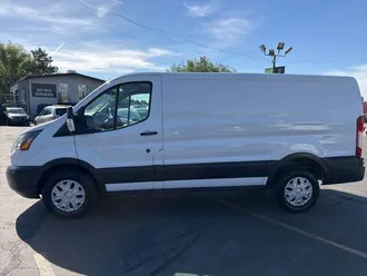 2017 Ford Transit-150 photo 3