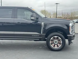 2025 Ford F-350SD photo 4