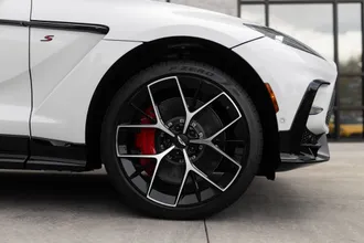 2026 Aston Martin DBX photo 7