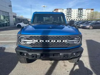 2023 Ford Bronco photo 3