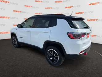 2024 Jeep Compass photo 3