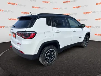 2024 Jeep Compass photo 5