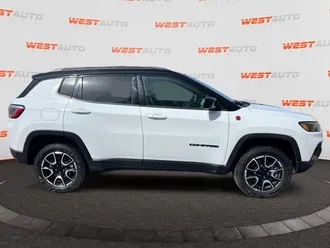 2024 Jeep Compass photo 6