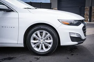 2024 Chevrolet Malibu photo 4