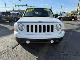 2016 Jeep Patriot photo 2