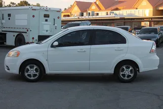 Aveo 4